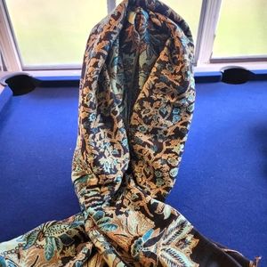 BEAUTIFUL SHAWL